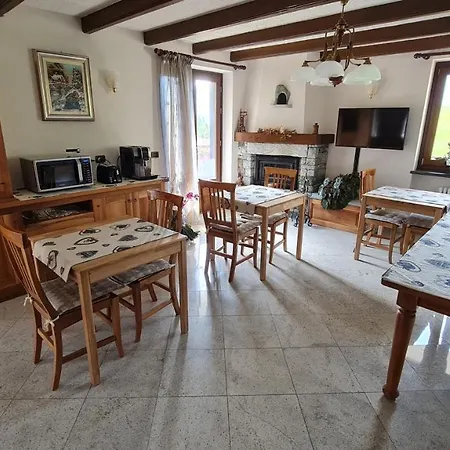 Casa Margherita D'hotes & Гостевой дом Шаллан-Сент-Ансельм