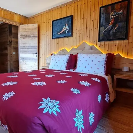 Casa Margherita D'hotes & 3* Шаллан-Сент-Ансельм